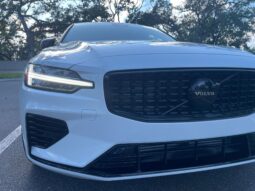 										2023 Volvo S60 Recharge T8 Black Edition Hybrid full									