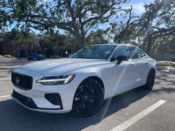 										2023 Volvo S60 Recharge T8 Black Edition Hybrid full									