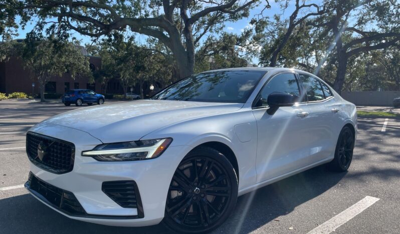 								2023 Volvo S60 Recharge T8 Black Edition Hybrid full									
