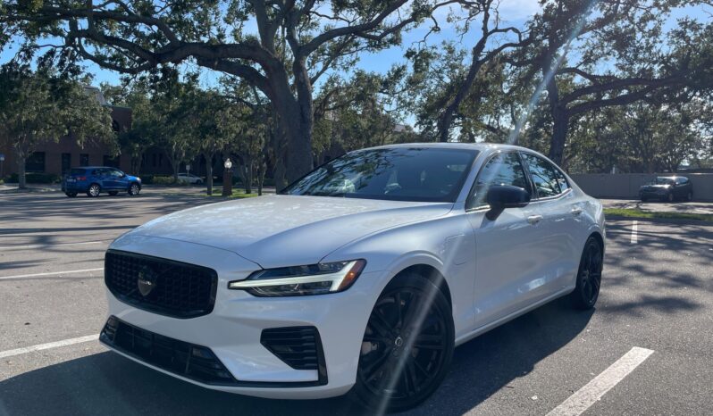 								2023 Volvo S60 Recharge T8 Black Edition Hybrid full									
