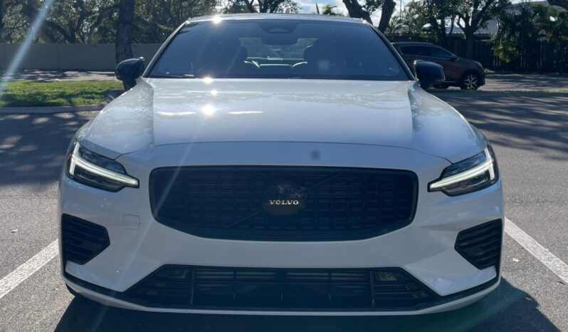 								2023 Volvo S60 Recharge T8 Black Edition Hybrid full									