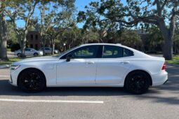 										2023 Volvo S60 Recharge T8 Black Edition Hybrid full									