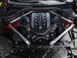 										2022 BMW X6 M50i xDrive 523-hp full									