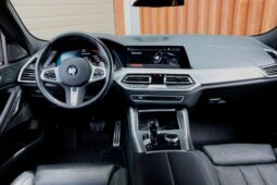 										2022 BMW X6 M50i xDrive 523-hp full									