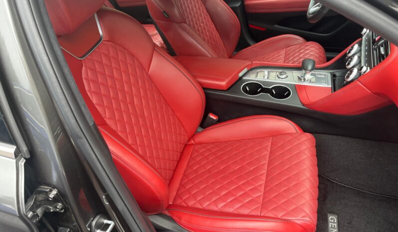 								2023 Genesis G70 3.3T Sport full									