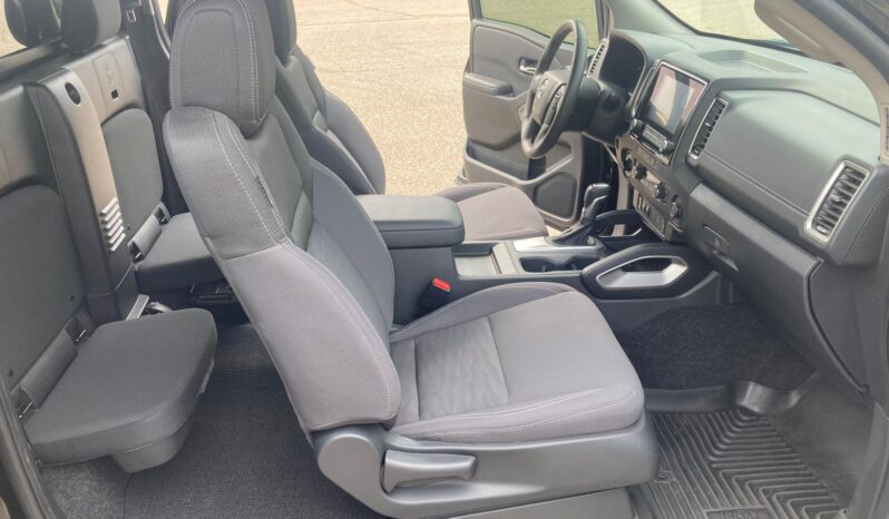 								2024 Nissan Frontier SV King Cab 4×4 full									