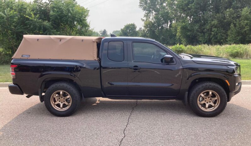 								2024 Nissan Frontier SV King Cab 4×4 full									