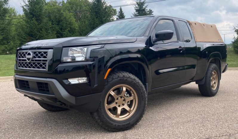 								2024 Nissan Frontier SV King Cab 4×4 full									