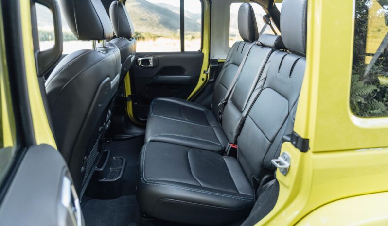 								2024 Jeep Wrangler Rubicon X 4xe 375-hp full									