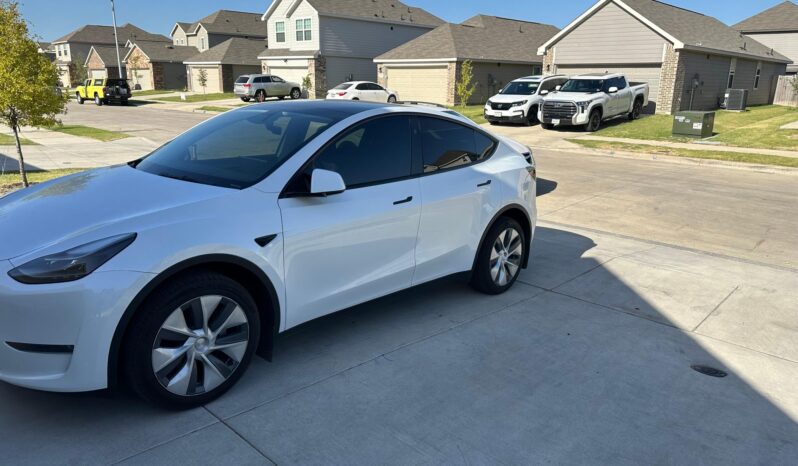 								2024 Tesla Model Y Long Range AWD full									