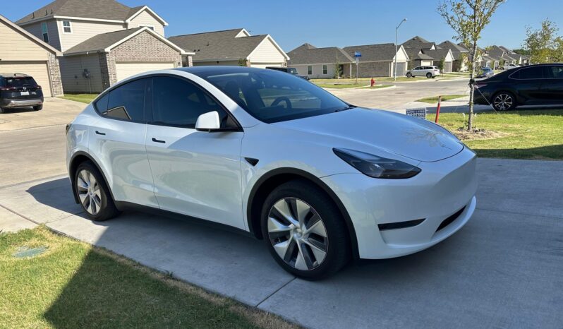 								2024 Tesla Model Y Long Range AWD full									
