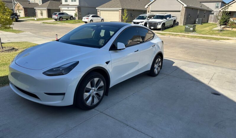 								2024 Tesla Model Y Long Range AWD full									