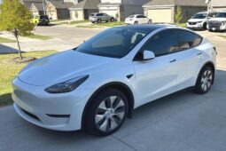 										2024 Tesla Model Y Long Range AWD full									
