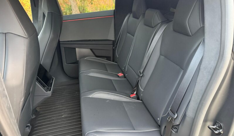 								2024 Tesla Cybertruck AWD full									