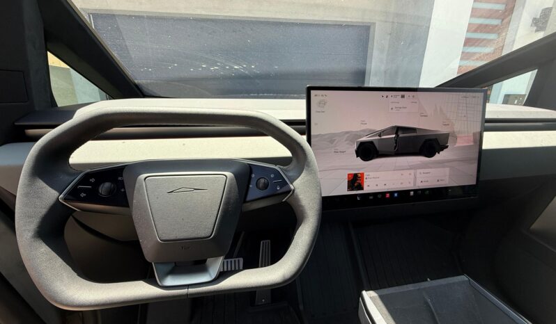 								2024 Tesla Cybertruck AWD full									