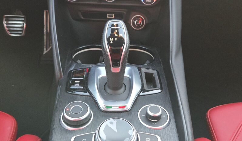 								2022 Alfa Romeo Giulia Sprint full									