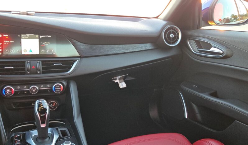 								2022 Alfa Romeo Giulia Sprint full									