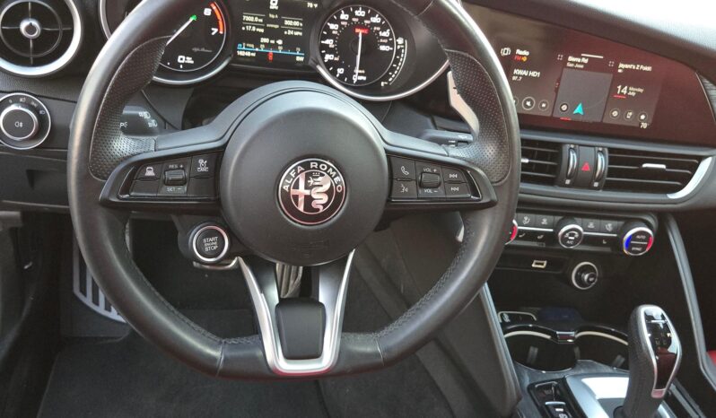 								2022 Alfa Romeo Giulia Sprint full									