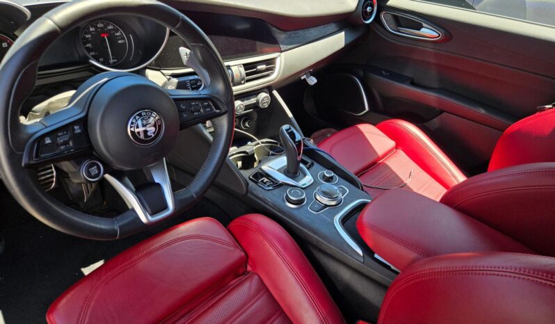 								2022 Alfa Romeo Giulia Sprint full									