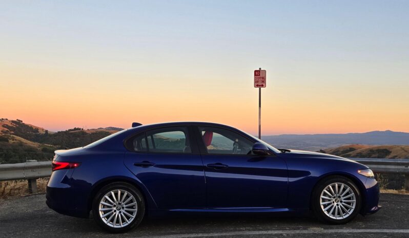 								2022 Alfa Romeo Giulia Sprint full									