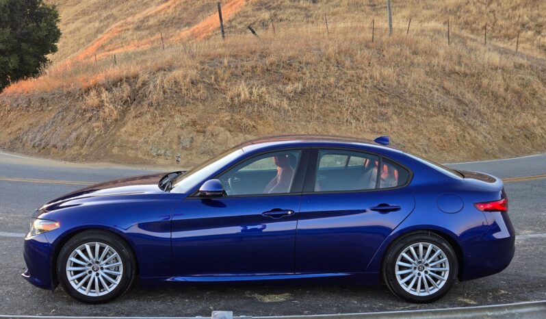 								2022 Alfa Romeo Giulia Sprint full									