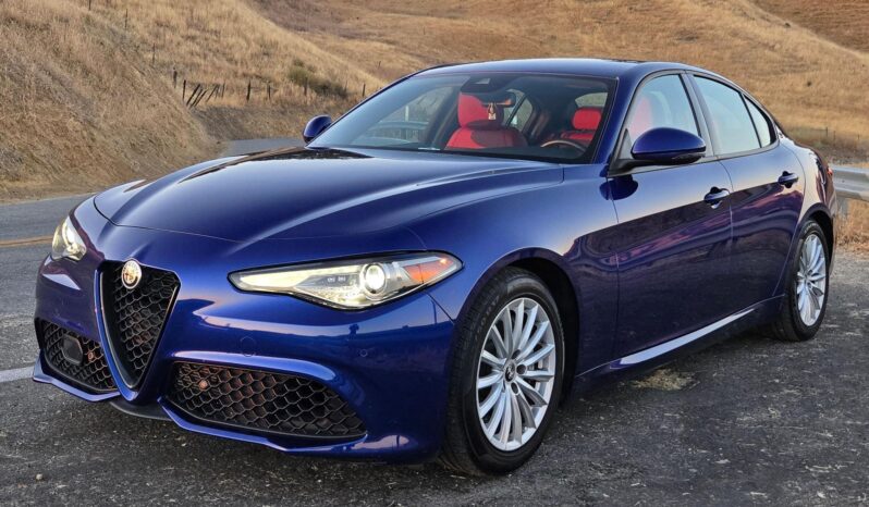 								2022 Alfa Romeo Giulia Sprint full									