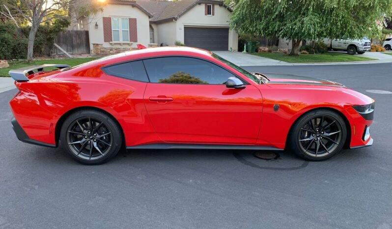 								2024 Ford Mustang Dark Horse Coupe full									