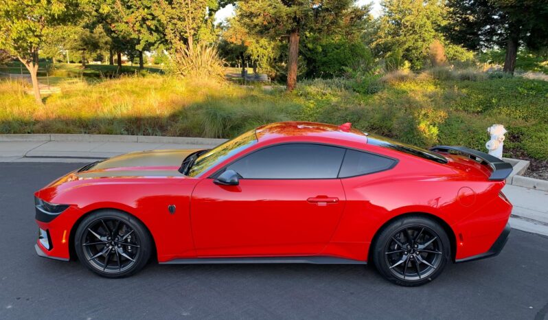 								2024 Ford Mustang Dark Horse Coupe full									