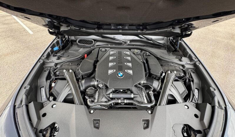 								2023 BMW 760i xDrive AWD full									