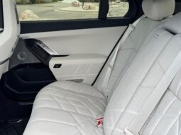 										2023 BMW 760i xDrive AWD full									