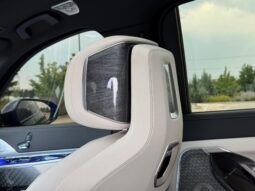 										2023 BMW 760i xDrive AWD full									