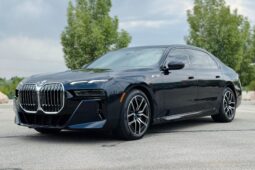 										2023 BMW 760i xDrive AWD full									