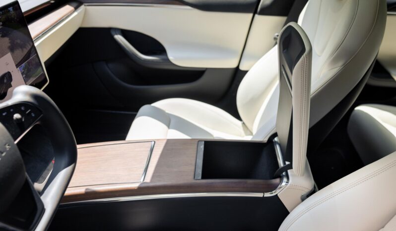 								2022 Tesla Model S Long Range AWD full									