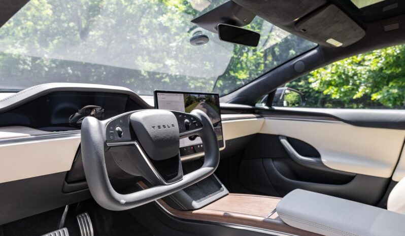 								2022 Tesla Model S Long Range AWD full									