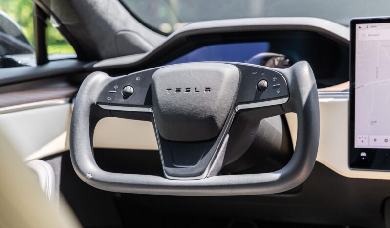 								2022 Tesla Model S Long Range AWD full									