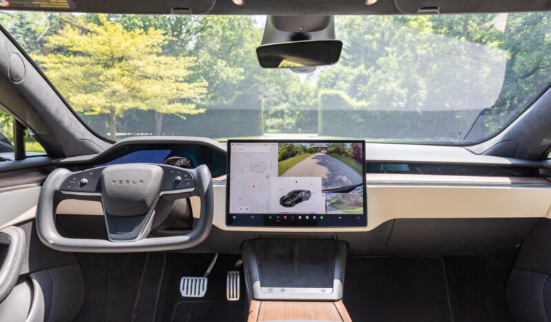 								2022 Tesla Model S Long Range AWD full									