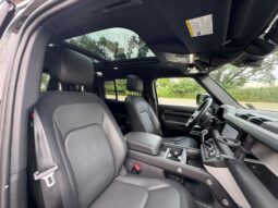 										2023 Land Rover Defender 110 X-Dynamic SE AWD full									