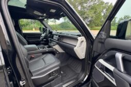 										2023 Land Rover Defender 110 X-Dynamic SE AWD full									