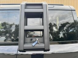 										2023 Land Rover Defender 110 X-Dynamic SE AWD full									