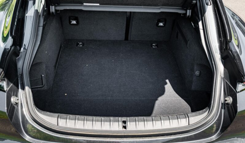 								2022 Porsche Taycan 4 Cross Turismo AWD full									