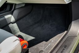 										2022 Porsche Taycan 4 Cross Turismo AWD full									