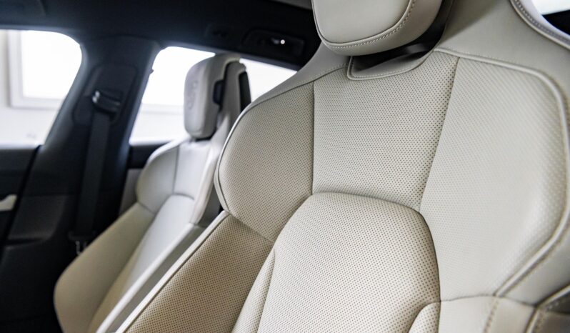 								2022 Porsche Taycan 4 Cross Turismo AWD full									