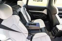 										2022 Porsche Taycan 4 Cross Turismo AWD full									