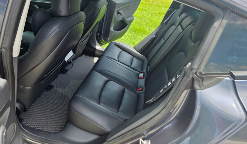 								2022 Tesla Model 3 Long Range AWD full									