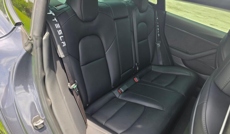 								2022 Tesla Model 3 Long Range AWD full									