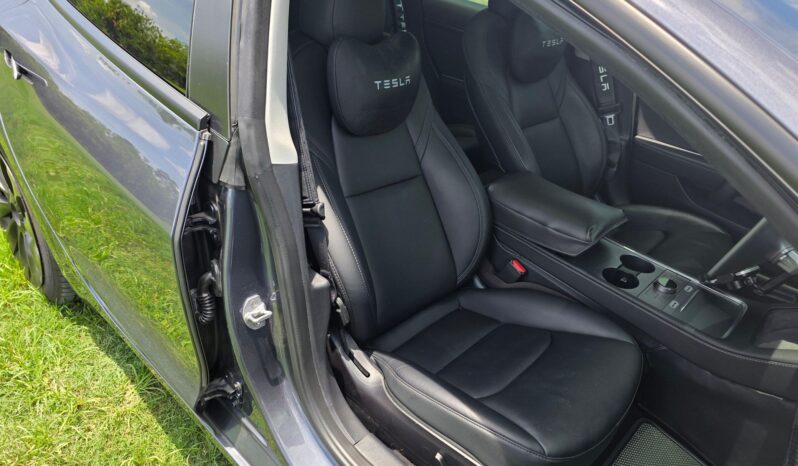 								2022 Tesla Model 3 Long Range AWD full									