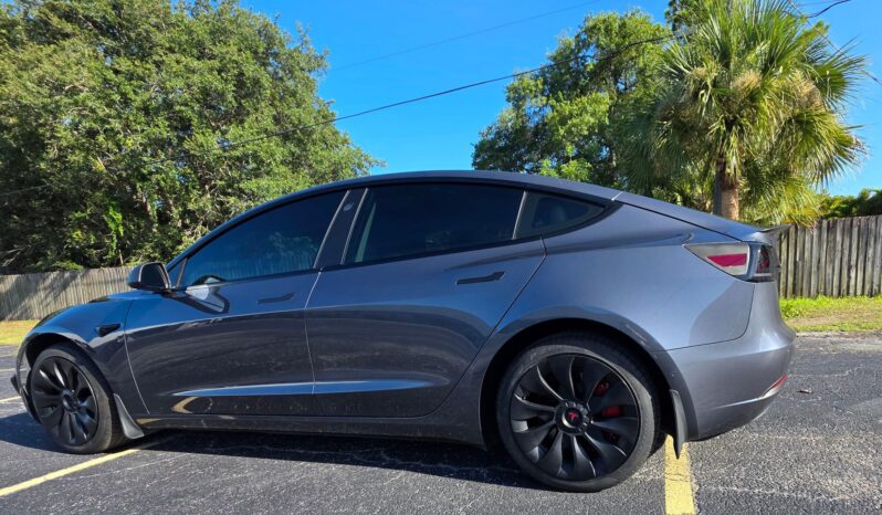 								2022 Tesla Model 3 Long Range AWD full									