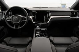 										2023 Volvo V60 Recharge T8 Polestar Engineered 455-hp full									