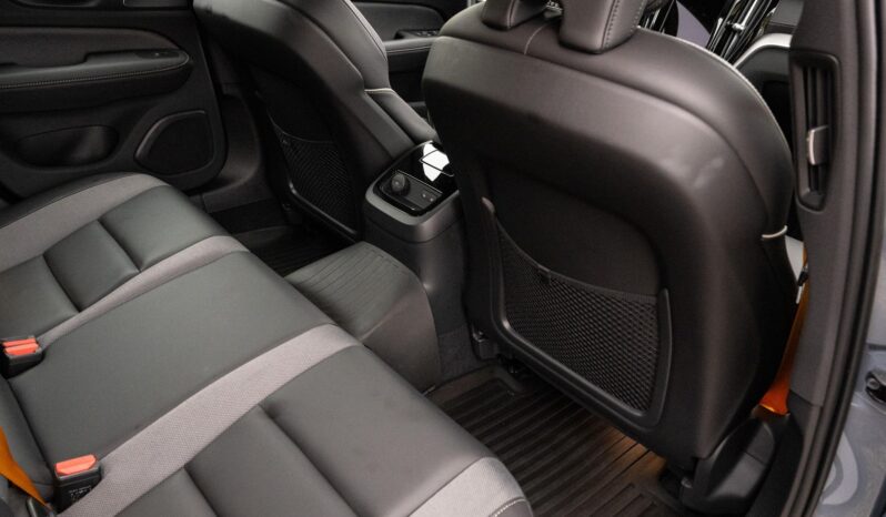 								2023 Volvo V60 Recharge T8 Polestar Engineered 455-hp full									