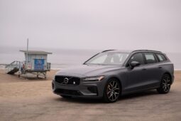 										2023 Volvo V60 Recharge T8 Polestar Engineered 455-hp full									